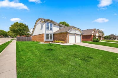956 Sylvan Creek Drive, Lewisville TX 75067 - Photo 2