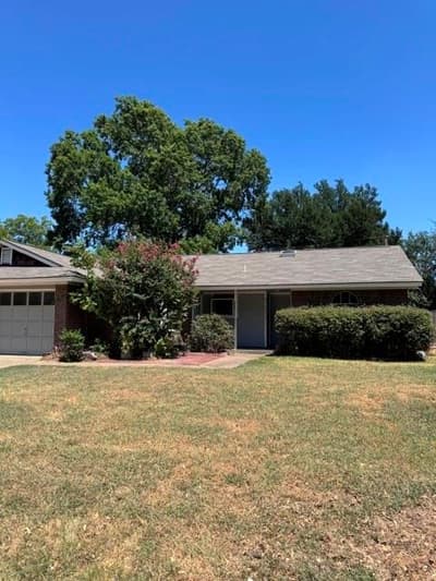 2703 Capistrano Court S, Arlington TX 76015 - Photo 3