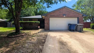 1532 Marion Drive, Dallas TX 75211 - Photo 2