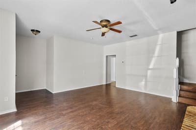 2805 Inniswood Circle, Arlington TX 76015 - Photo 4