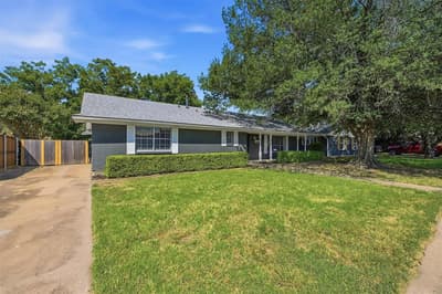 1808 Robin Drive, Sherman TX 75092 - Photo 2