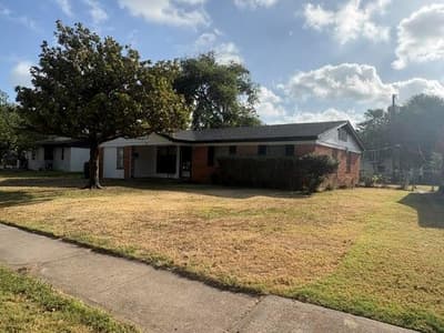 4974 Dupont Drive, Dallas TX 75216 - Photo 2
