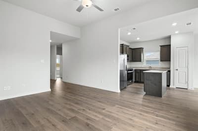 9609 Logan Square Drive, Fort Worth TX 76140 - Photo 4