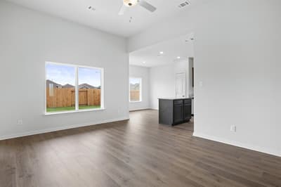 9637 Logan Square Drive, Fort Worth TX 76140 - Photo 5