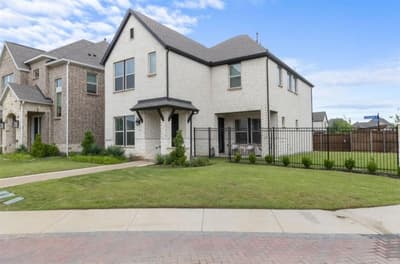 711 Prairie Falcon Drive, Arlington TX 76005 - Photo 5
