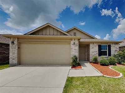 1108 Hickory Bend Lane, Fort Worth TX 76108