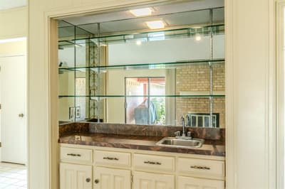 4400 Kingswick Drive, Arlington TX 76016 - Photo 5