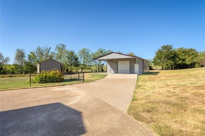 124 Carnes Court, Springtown TX 76082 - Photo 5