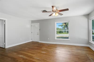 4005 Medford Road, Fort Worth TX 76103 - Photo 4