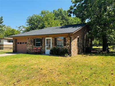1210 S Clements Street, Gainesville TX 76240