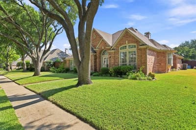 2910 Live Oak Drive, Rowlett TX 75088 - Photo 2