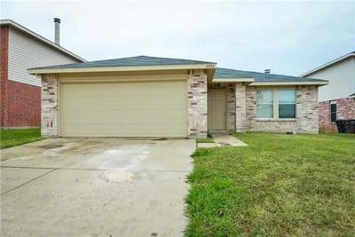 4054 Gray Fox Drive, Fort Worth TX 76123 - Photo 2