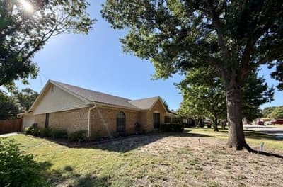 5540 Misty Meadows Drive, North Richland Hills TX 76180 - Photo 2