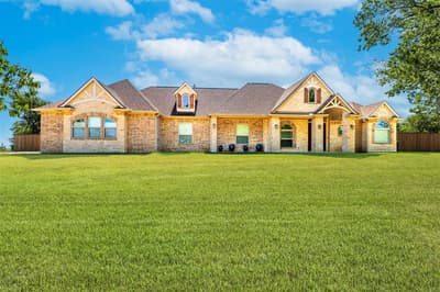 223 E Bay Drive, Bridgeport TX 76426