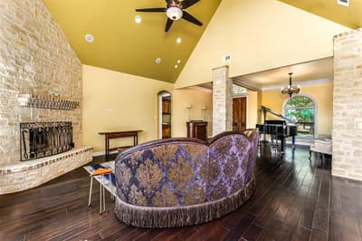 223 E Bay Drive, Bridgeport TX 76426 - Photo 5