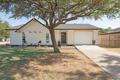 2124 Highbury Road, Carrollton TX 75007 - Photo 2
