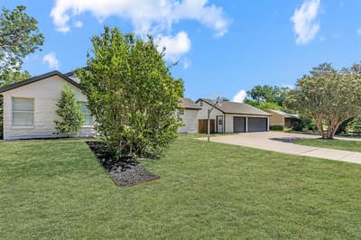 3909 Trail Lake Drive, Fort Worth TX 76109 - Photo 4