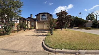 1429 Beckwith Drive, Arlington TX 76018 - Photo 2