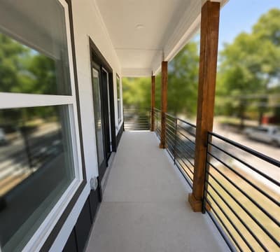 2542 Hooper Street, Dallas TX 75215 - Photo 2
