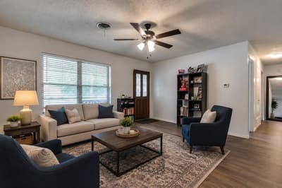 2002 Winthrop Street, Irving TX 75061 - Photo 3