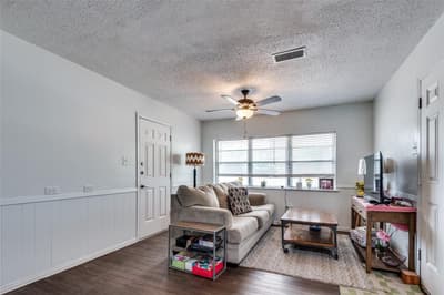 2002 Winthrop Street, Irving TX 75061 - Photo 5
