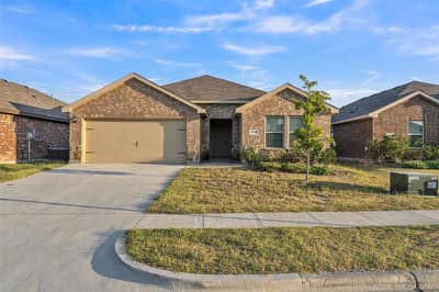 1748 Duskwood Drive, Lancaster TX 75146 - Photo 2