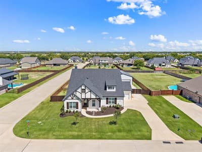 8908 Lazy Oak Drive, Justin TX 76247 - Photo 2