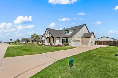 8908 Lazy Oak Drive, Justin TX 76247 - Photo 5
