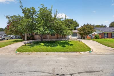 4509 Starlight Drive, Haltom City TX 76117 - Photo 2