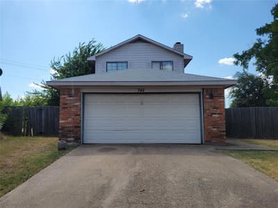 745 Meadowcreek Court, Garland TX 75043
