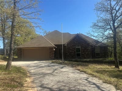 1550 Three Skillet Road, Springtown TX 76082