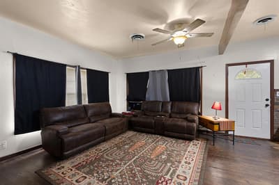 301 W Nelson Street, Bowie TX 76230 - Photo 2