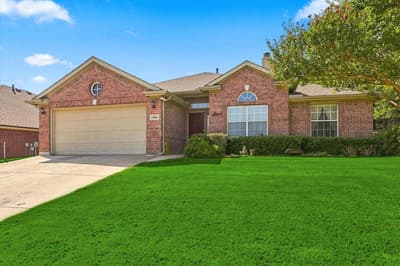 2806 Warwick Drive, Corinth TX 76210