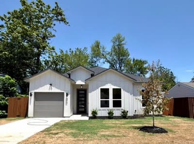 2731 Moffatt Avenue, Dallas TX 75216