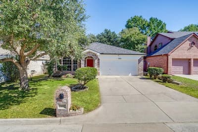 7452 Blackthorn Drive, Fort Worth TX 76137 - Photo 2