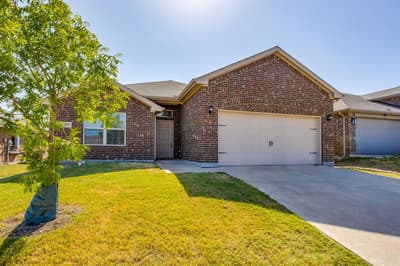 209 Balcones Drive, Fort Worth TX 76108 - Photo 2