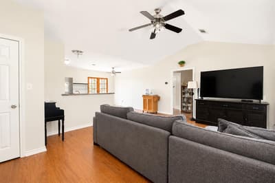 708 David Lane, Collinsville TX 76233 - Photo 4