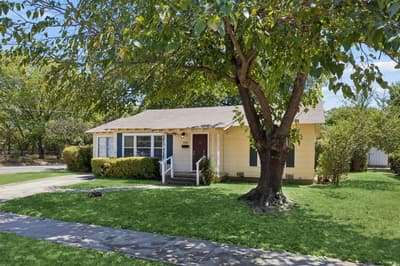 1318 Coit Street, Denton TX 76201 - Photo 2