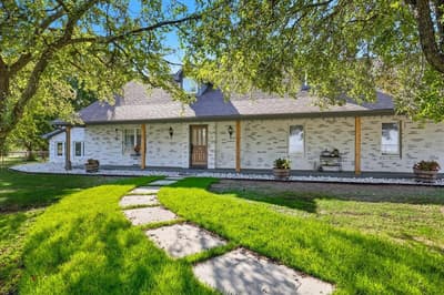2309 Hillview Drive, Krum TX 76249