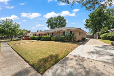 1807 Holm Oak Street, Arlington TX 76012 - Photo 2