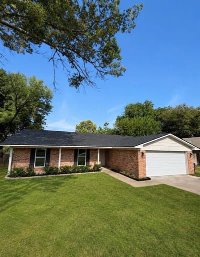 102 S Sendero Drive, Decatur TX 76234