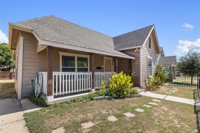 1235 E Leuda Street, Fort Worth TX 76104 - Photo 2