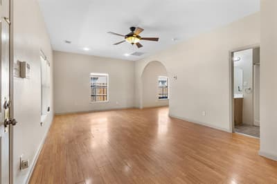 1235 E Leuda Street, Fort Worth TX 76104 - Photo 3