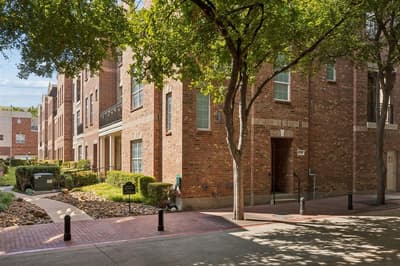15745 Seabolt Place # 51, Addison TX 75001 - Photo 3