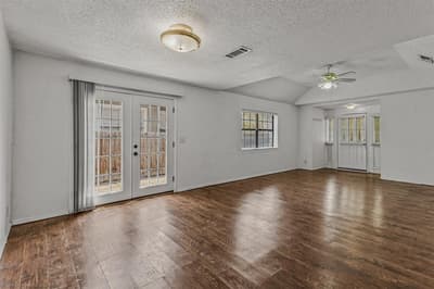 5715 Victor Street, Dallas TX 75214 - Photo 4