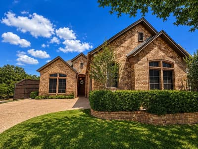 5801 Mira Lago Lane, Arlington TX 76017 - Photo 2