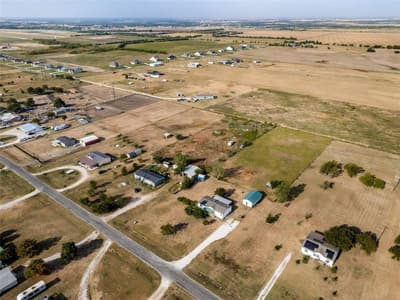 603 County Road 2133, Valley View TX 76272 - Photo 2