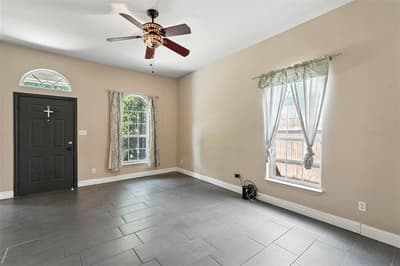 1510 N Carroll Avenue, Dallas TX 75204 - Photo 2