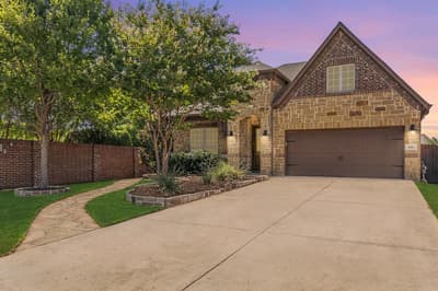 401 Middleton Drive, Roanoke TX 76262