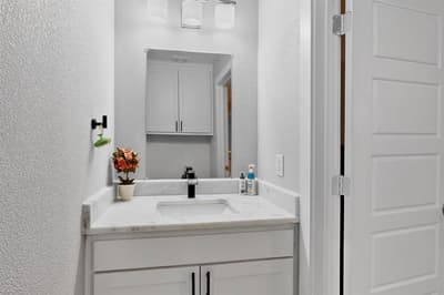1901 Avenue E, Grand Prairie TX 75051 - Photo 3